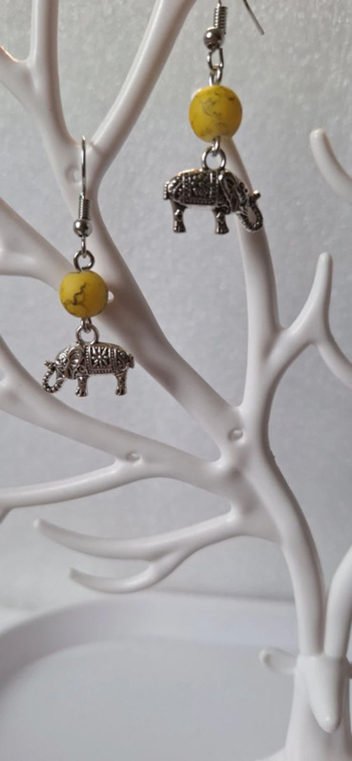 Boucles d'oreilles éléphant perle jaune - photo numéro 2
