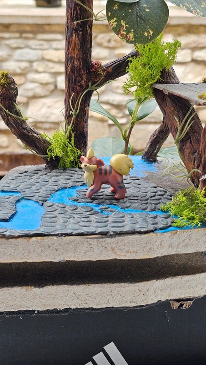 Super figurine Pokemon Nintendo Caninos