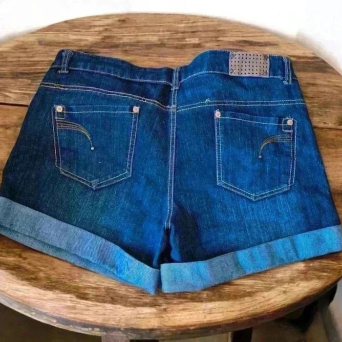 Short en jeans 🌹44🌹. - photo numéro 2