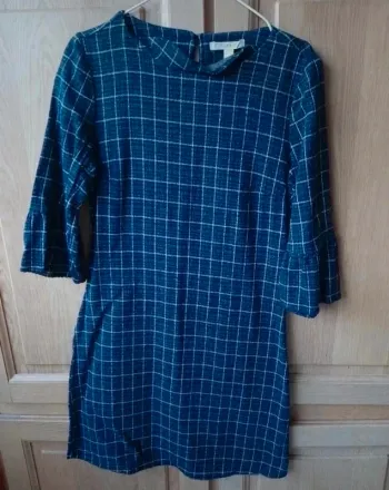 Robe bleue à carreaux
