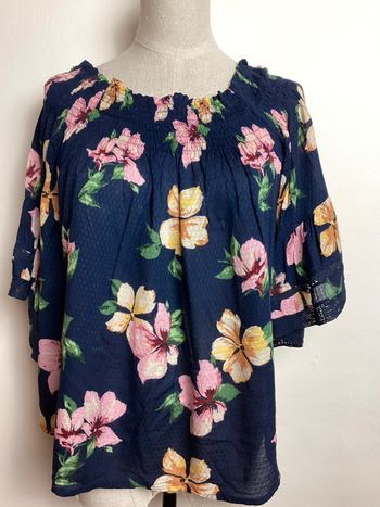 Blouse marine fleurie Bershka 36