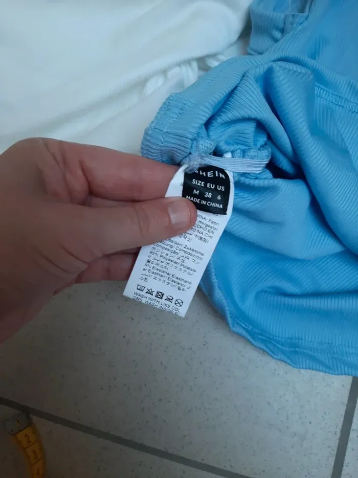 Deux t shirts débardeur  femme  taille M - photo numéro 4