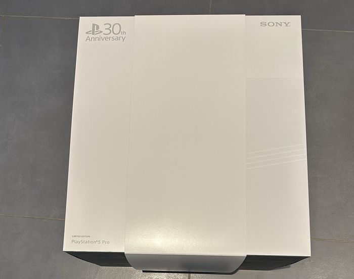 PlayStation 5 Pro 30th Anniversary - photo numéro 4