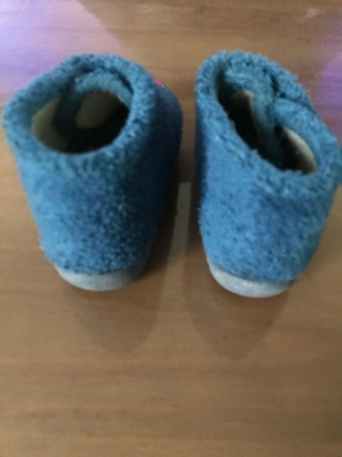 Chaussons montants scratch bleus Pointure 24 - photo numéro 2