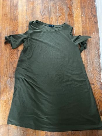 Robe Kiabi, kaki taille 14 ans, épaule dénudée