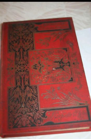 livre  très  ancien