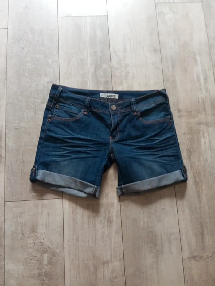 Short 42