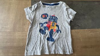 T shirt robot