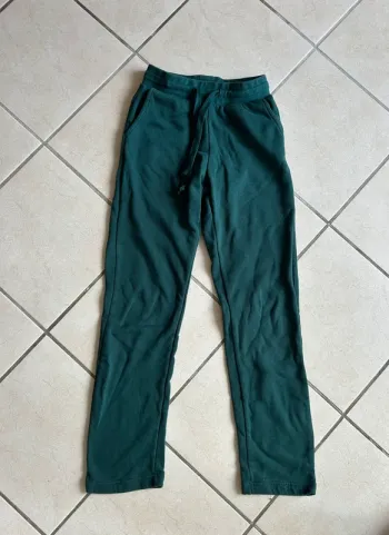 Jogging / pantalon de survêtement Tissaia Basics