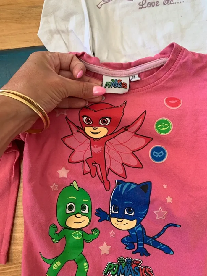 Lot 5 tshirts manches longues pyjamasks taille 4 ans - photo numéro 3