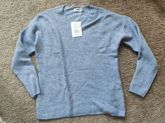 Pull neuf taille L