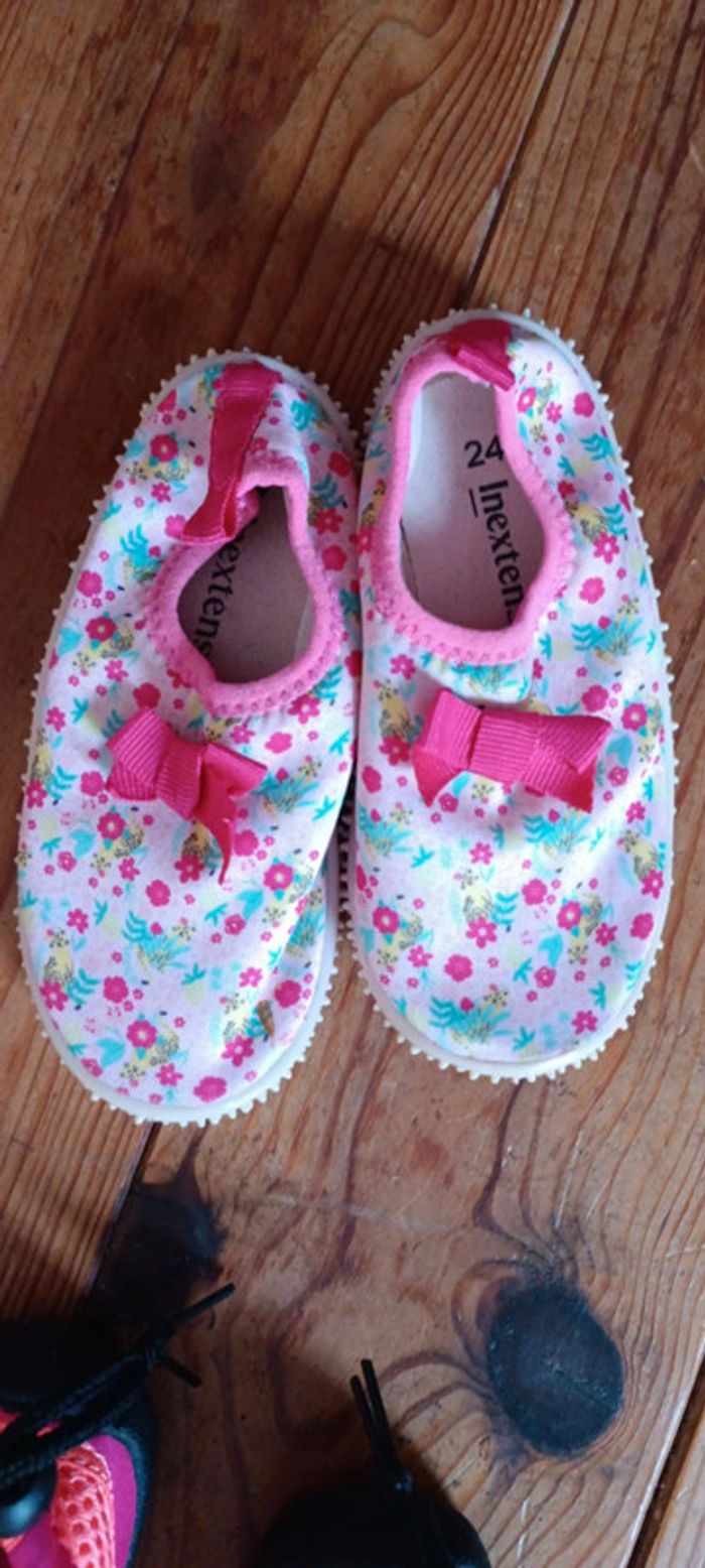 Lot chaussures plage 24 - photo numéro 2