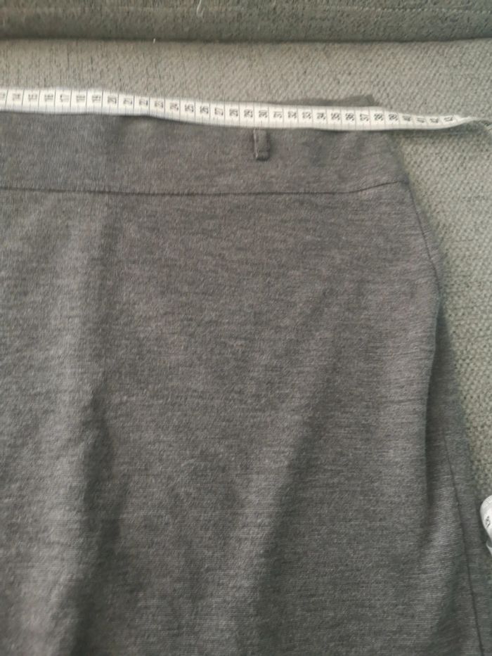 Jupe grise - photo numéro 3