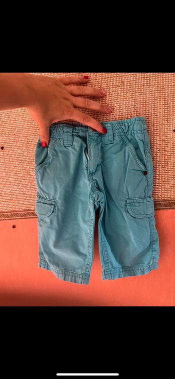 Short bleu