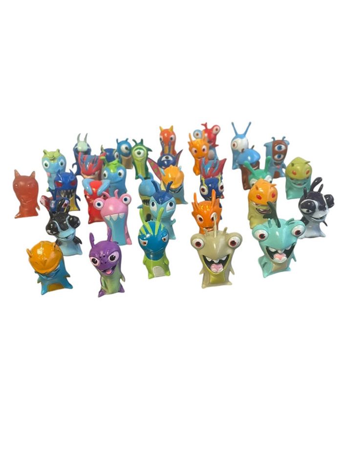 Lot de 35 figurines SlugTerra Jakks Pacific - photo numéro 2