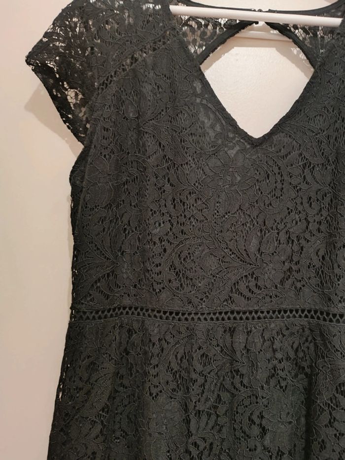 Robe courte noire dentelle - photo numéro 2