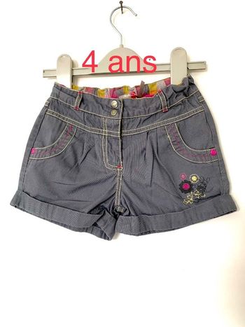 Short 4 ans