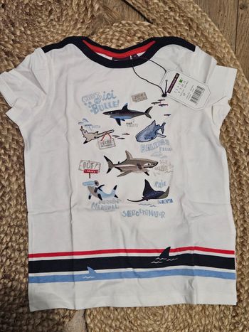 Neuf T.shirt manches courtes blanc et bleu Sergent Major 6 ans