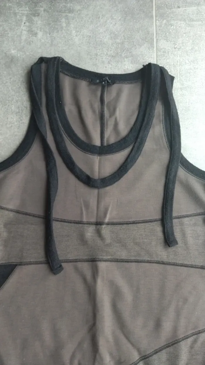 Robe sans manches - photo numéro 2