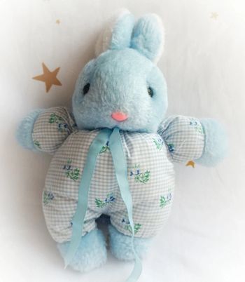 Petite peluche small doudou plush lapin bunnies Bunny bleu blue ajena vintage carreaux tissu fleur