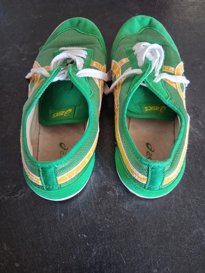 Baskets homme verte et jaune asics pointure 44 - photo numéro 3