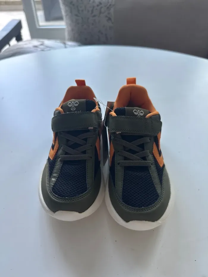 Baskets Hummel noires et kaki à LED  – Taille 33 – Neuves étiquette - photo numéro 2