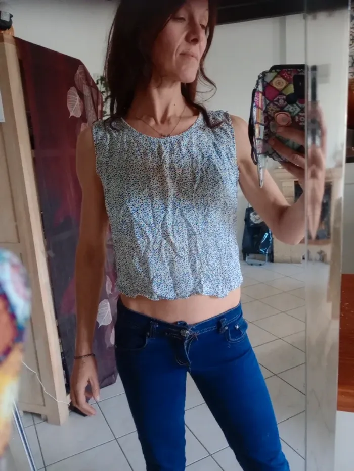 Crop top s motifs multicolores c87 - photo numéro 2