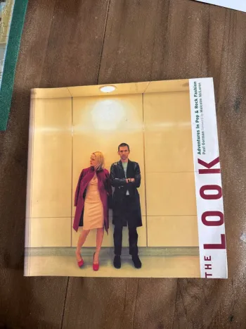 Livre the look adventures in pop& rock fashion