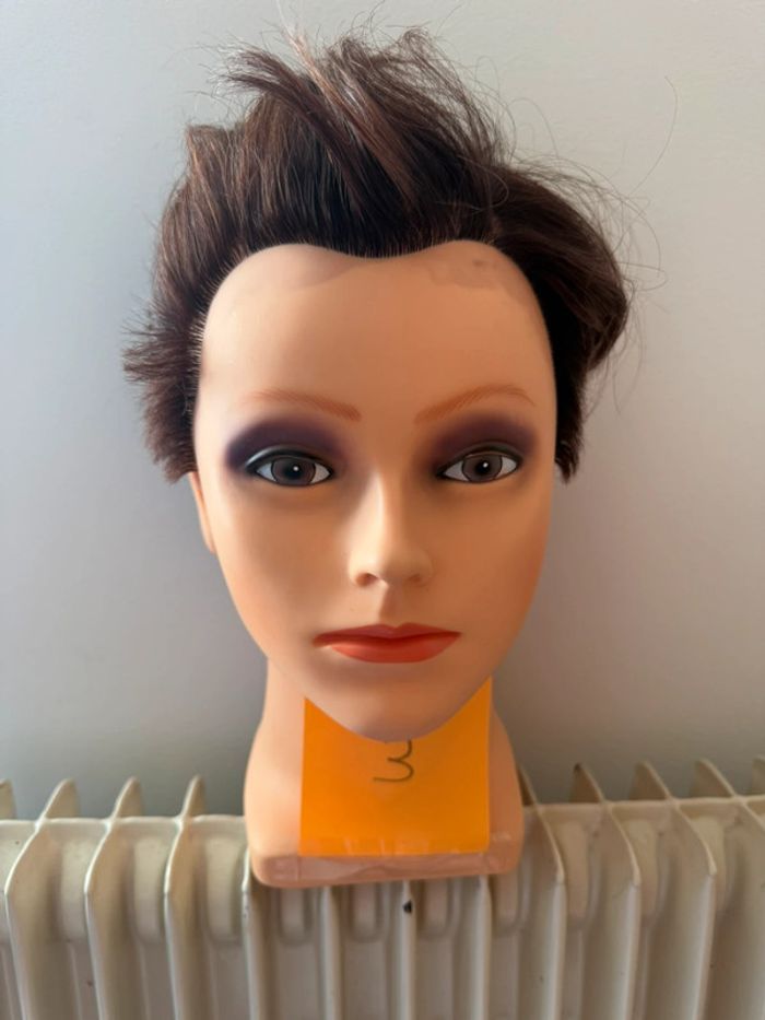 Tête malléable professionnelle Raphaël Perrier - Cheveux châtain avec mèches/reflets