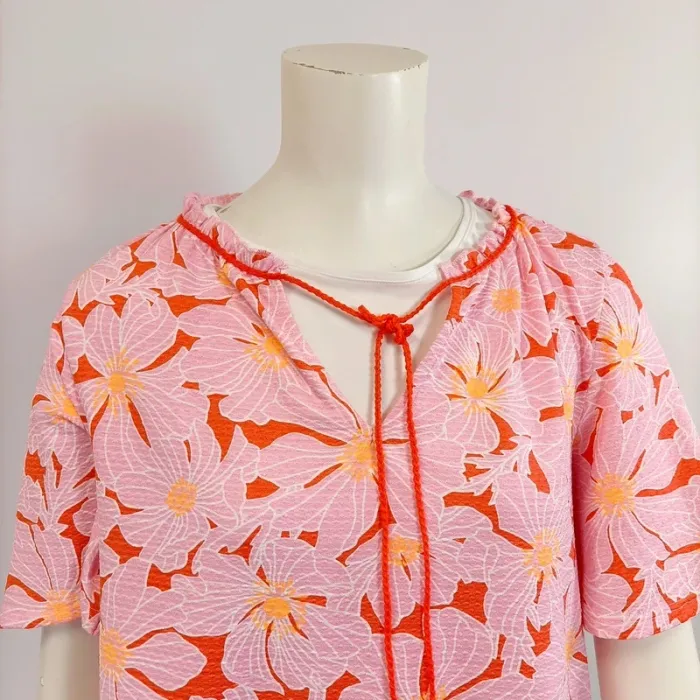 Blouse rose fleurie candy pink manches courtes taille M lien à pompons neuf A966 - photo numéro 5