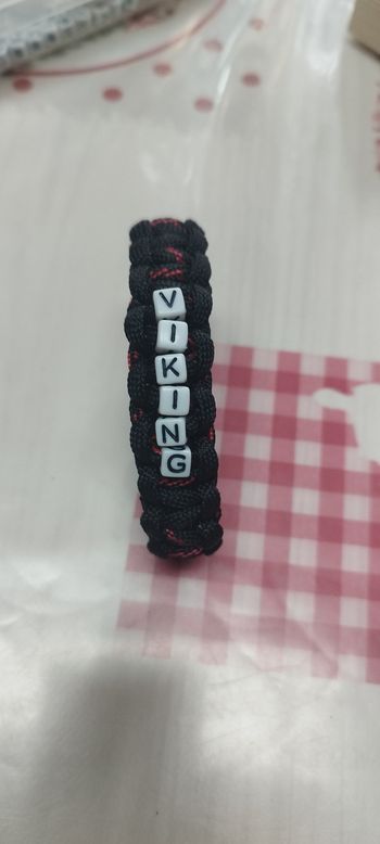 Bracelet de survie 