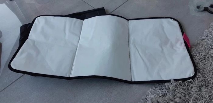 Pochette avec matelas a langer - photo numéro 4