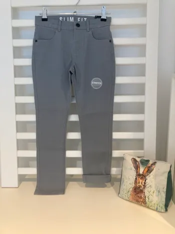 8 ans - Pantalon jean stretch gris neuf avec bouton de réglage à l'intérieur