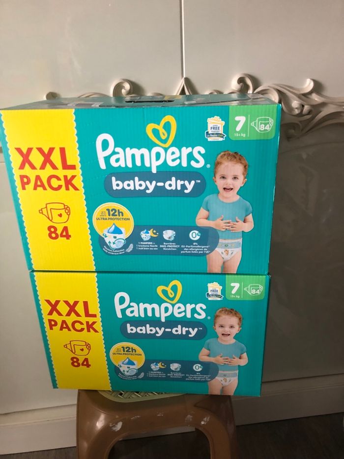 2 carton de couche Pampers taille 7