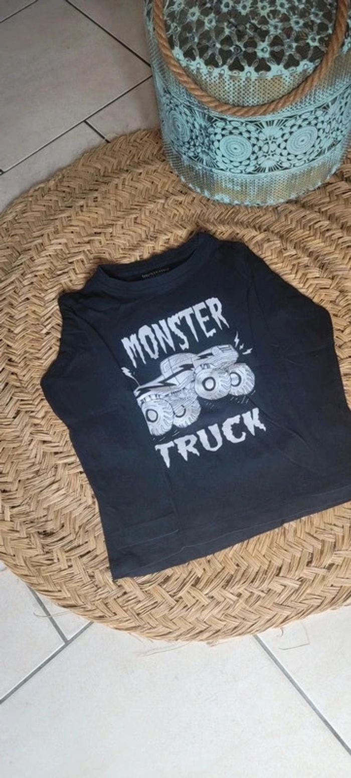 T-shirt garçon manches longues Taille 116 - photo numéro 3
