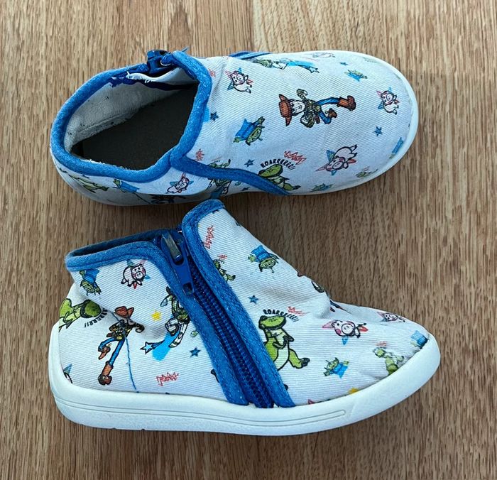Chaussons taille 24 - photo numéro 2