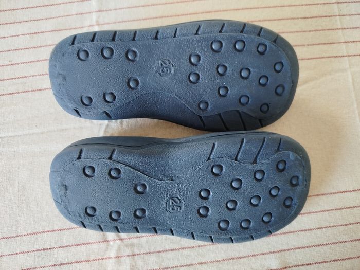 Chaussons pointure 25 - photo numéro 7