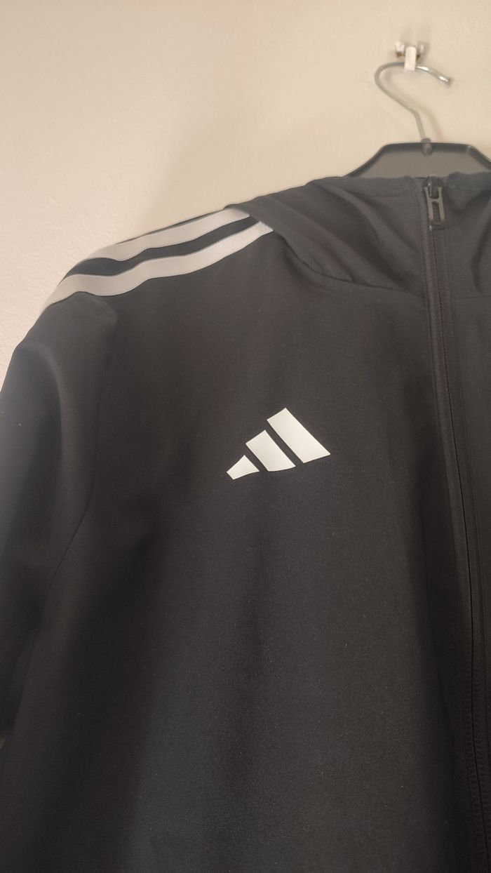 Veste adidas 11- 12 ans comme neuve - photo numéro 5