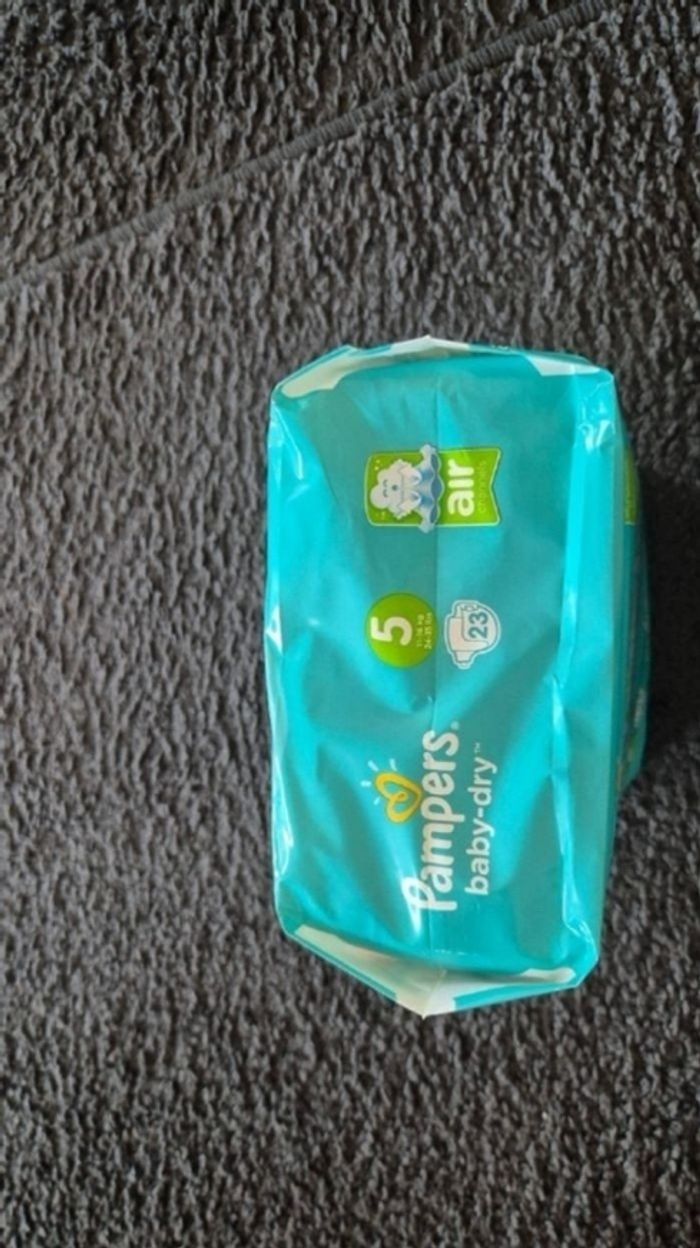 Pampers couche taille 5 - photo numéro 2