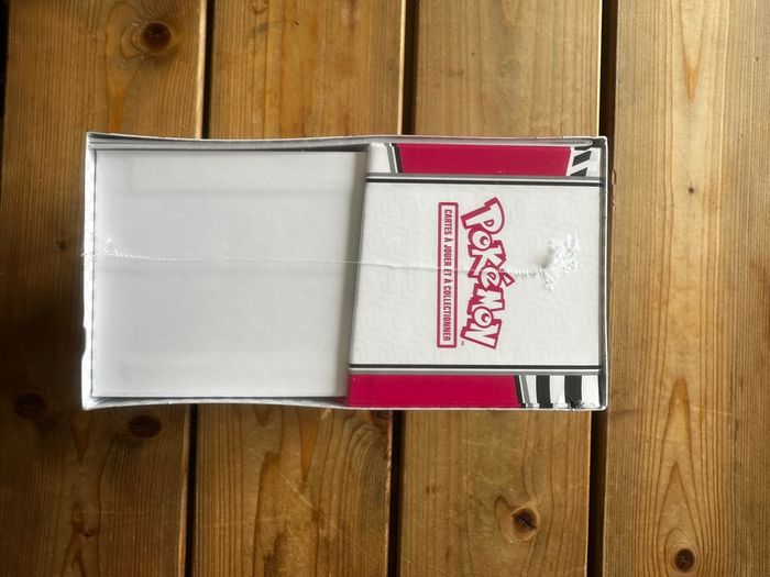 Pokémon ETB EV10.5 - photo numéro 2