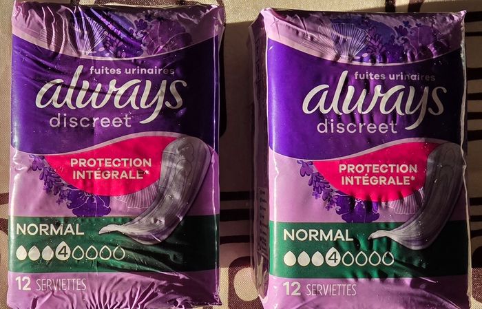 2 paquets ALWAYS DISCREET