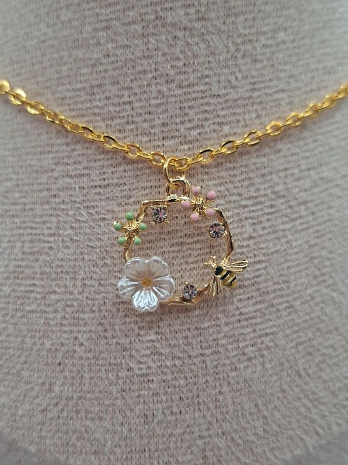 Collier couronne décorative - photo numéro 2