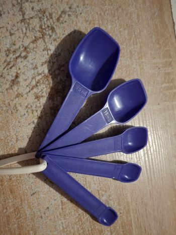 Cuillère mesure tupperware