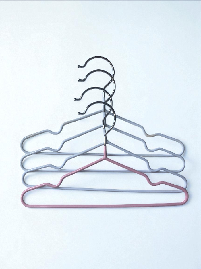 Lot de 4 cintres bébé Zara home métal (3 blancs + 1 rose)