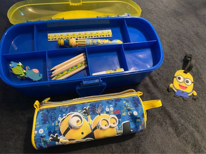 Mallette fournitures scolaires Minions - photo numéro 6