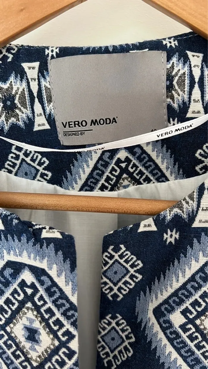 Veste Vero Moda 3/4 dessins bleu et blanc - photo numéro 4