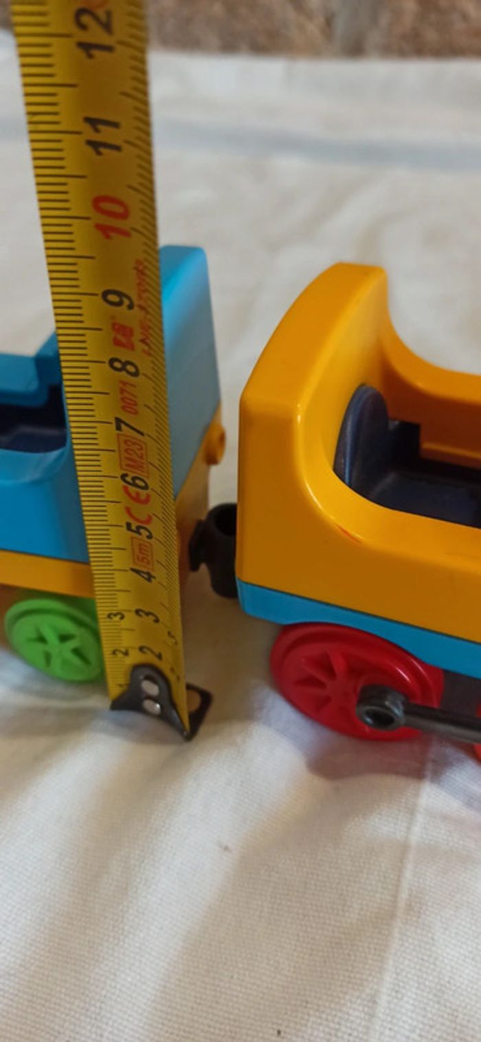 Circuit avec rails et train playmobil 123 - photo numéro 14