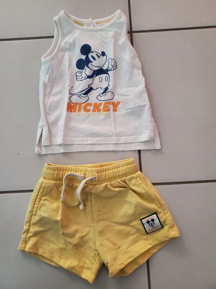 Ensemble short + debardeur