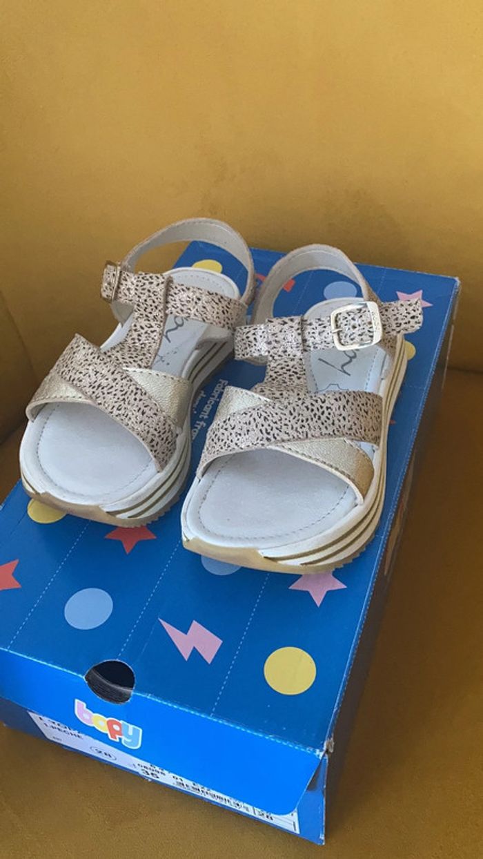 Sandales taille 28 - photo numéro 2