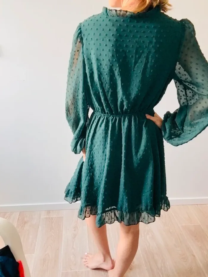 Robe en tulle vert foncé SHEIN taille XS en très bon état - photo numéro 3